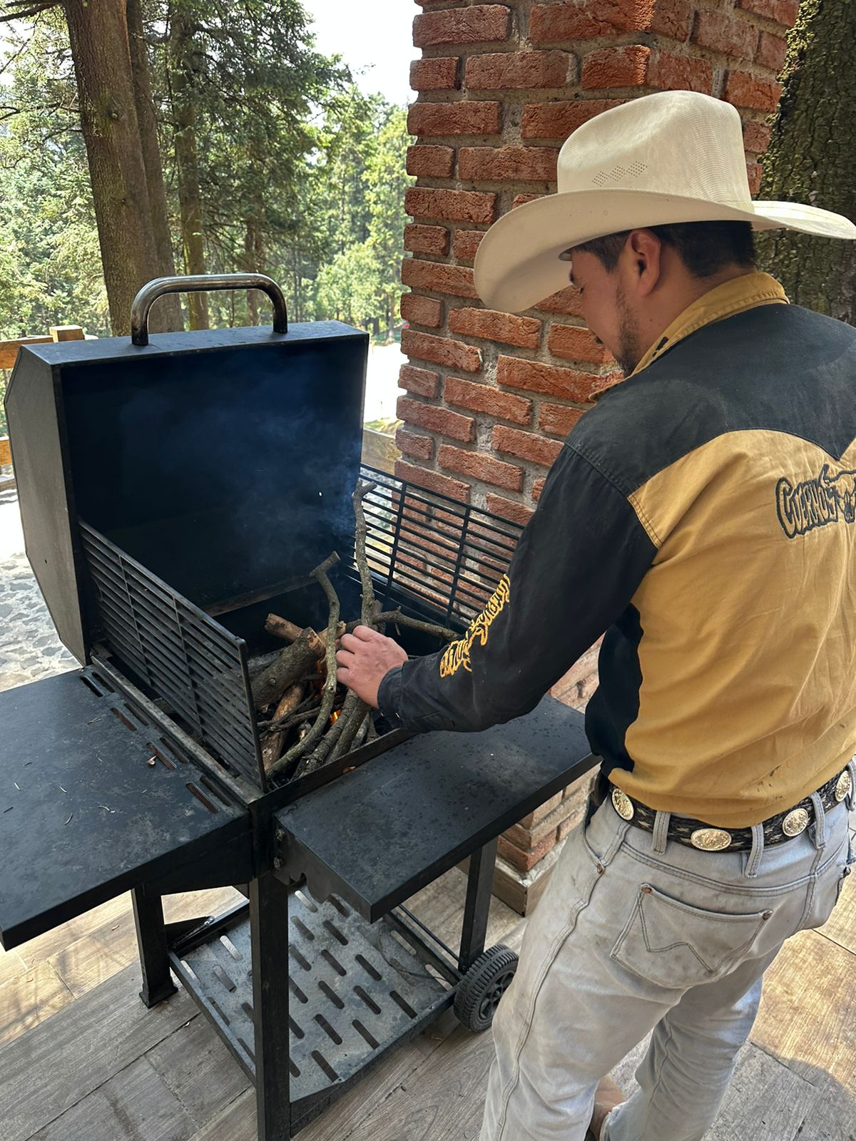 Explora y Saborea: Cabalgata de 4 Horas + Comida